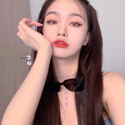 冰属性男子与酷酷女同事